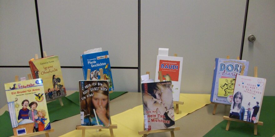 Diese Schülerinnen und Schüler waren am Mittwoch, den 09.04., beim Finale der Besten dabei und lasen noch einmal aus ihren Büchern vor.